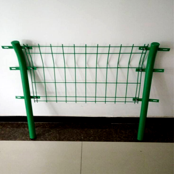 綠色圈地鐵絲網圖片4
