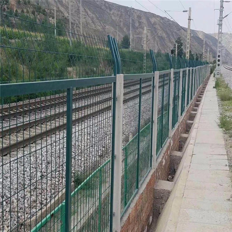 鐵路護欄網圖片3 鐵路護欄網圖片3