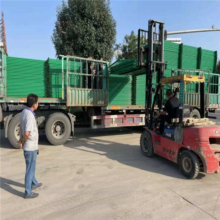 金屬網片防護柵欄圖片4 金屬網片防護柵欄圖片4