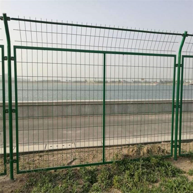 防攀爬護(hù)欄網(wǎng)圖片2 防攀爬護(hù)欄網(wǎng)圖片2