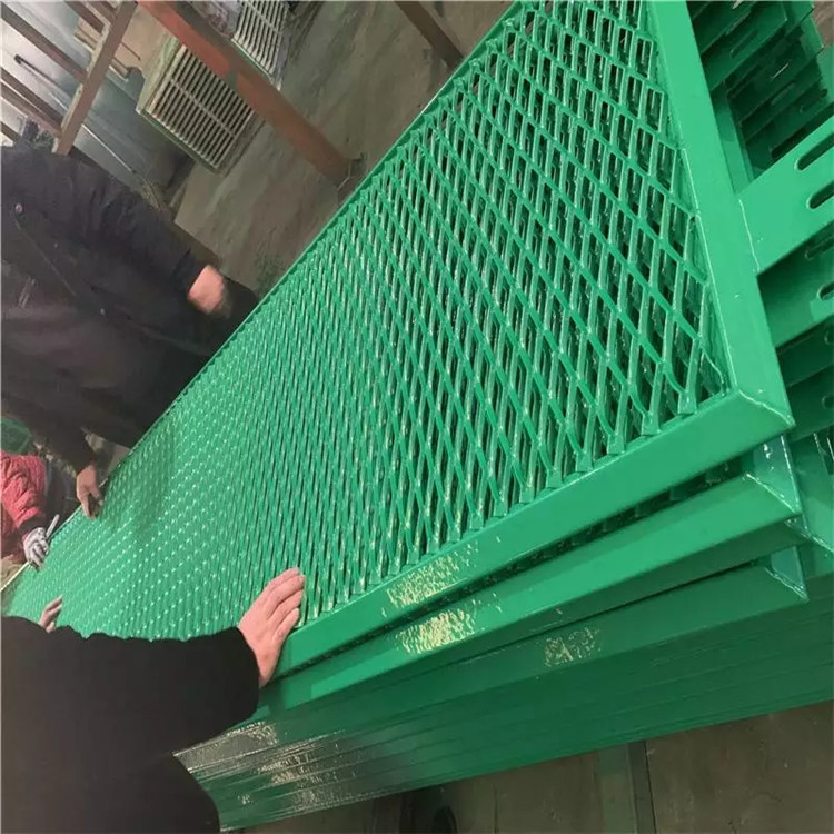 夜間燈光隔離網圖片2 夜間燈光隔離網圖片2