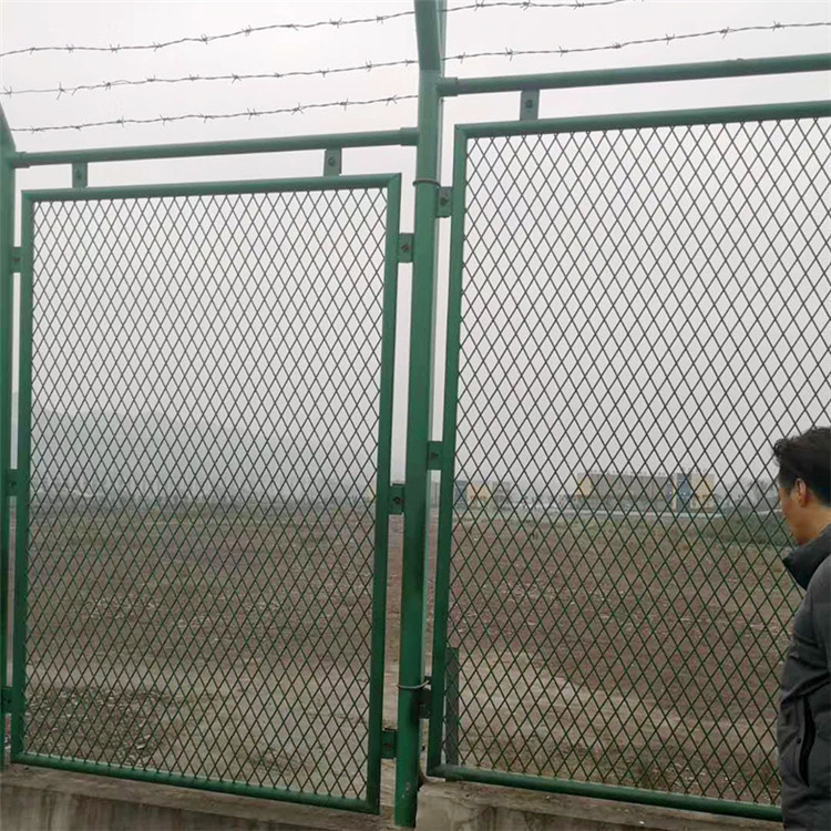 保稅區(qū)防護網(wǎng)圖片3 保稅區(qū)防護網(wǎng)圖片3