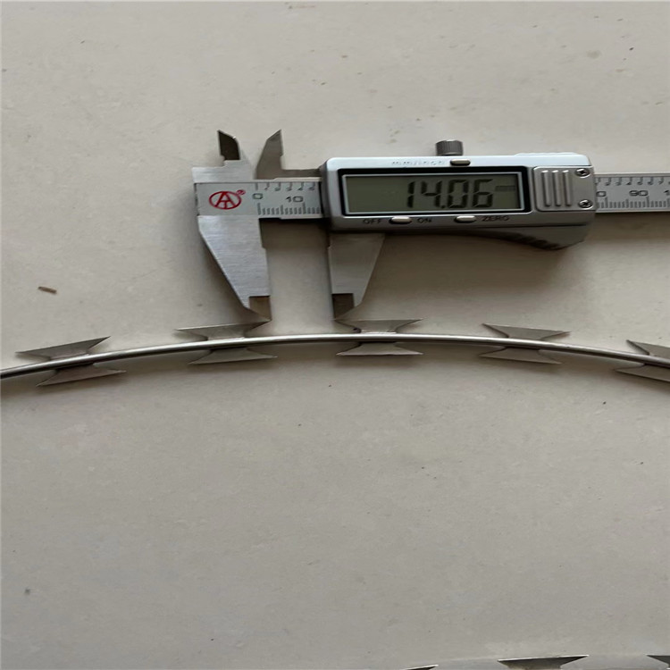 Y型支架刀刺網(wǎng)圖片2 Y型支架刀刺網(wǎng)圖片2