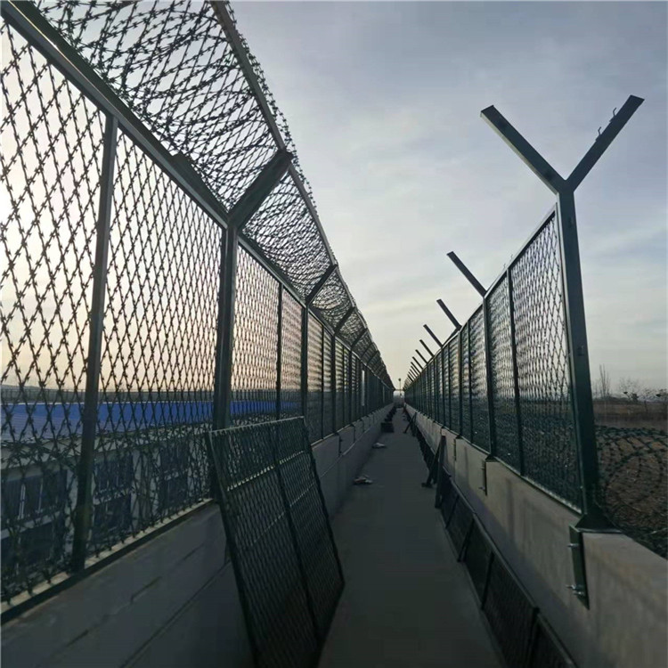 焊接刀片刺網圖片4 焊接刀片刺網圖片4