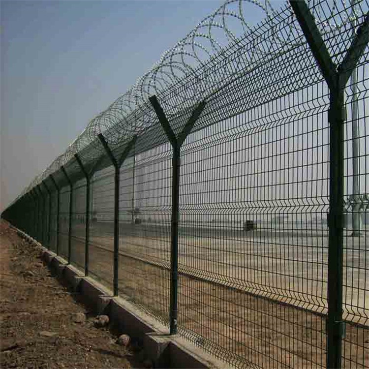 警戒區(qū)域鋼網(wǎng)墻圖片3 警戒區(qū)域鋼網(wǎng)墻圖片3