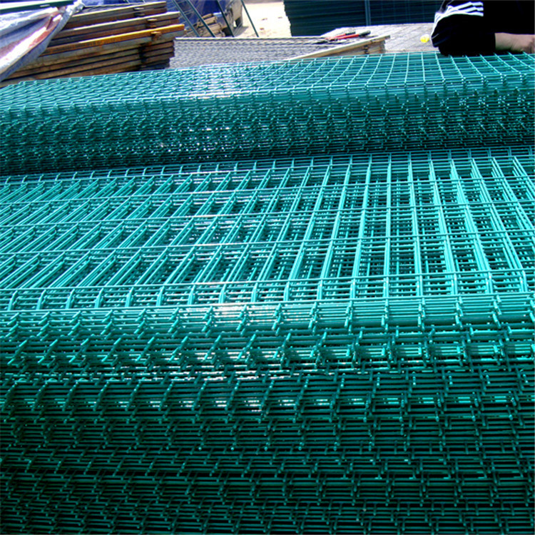 光伏鐵絲網浸塑圍欄圖片3 光伏鐵絲網浸塑圍欄圖片3