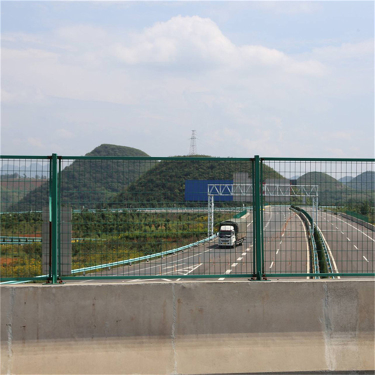 高速公路防拋網圖片4 高速公路防拋網圖片4